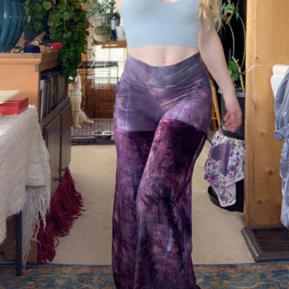 Mystic Minx flows - Picture 8 of 9